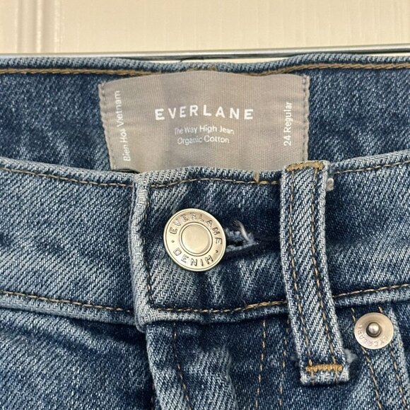 Everlane - Medium Wash Distressed - The Way-High Jean - 24 Regular - Picture 8 of 9